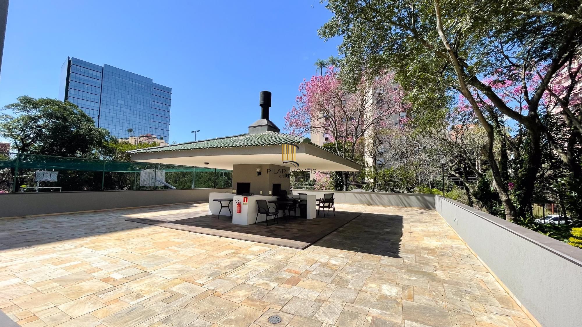 Vende-se apartamento com 3 quartos (1 suíte), 100m² e 1 vaga - Jardim Europa