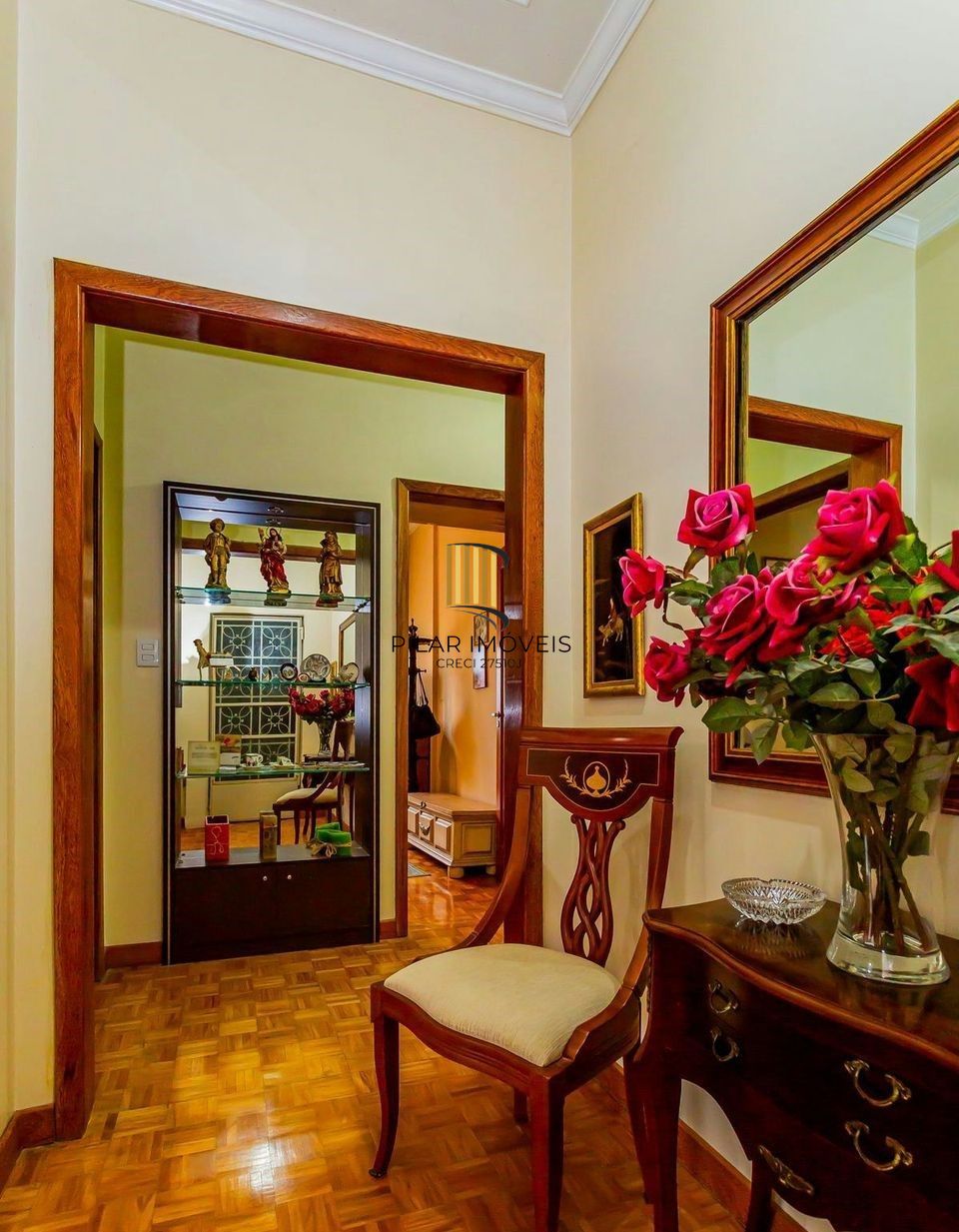 Vende-se apartamento com 4 quartos (1 suíte), 196m² e 1 vaga - Independência