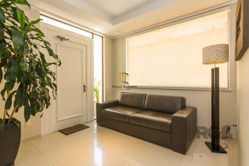 Apartamento 3 dormitórios, 1 suíte, 2 vagas - 74,91m² no Bairro Petrópolis