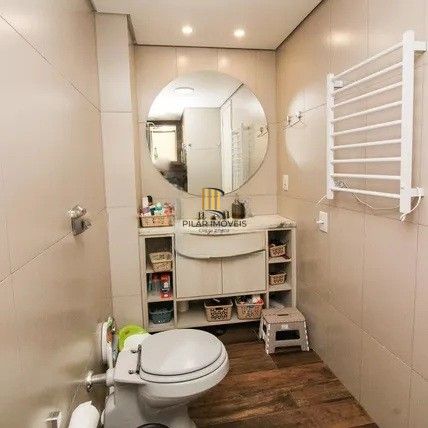Vende-se apartamento com 2 quartos, 84 m² e 1 vaga - Menino Deus