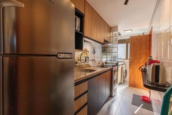 Vende-se apartamento com dois quartos(1 suíte), 73M² e 1 vaga - Rio Branco