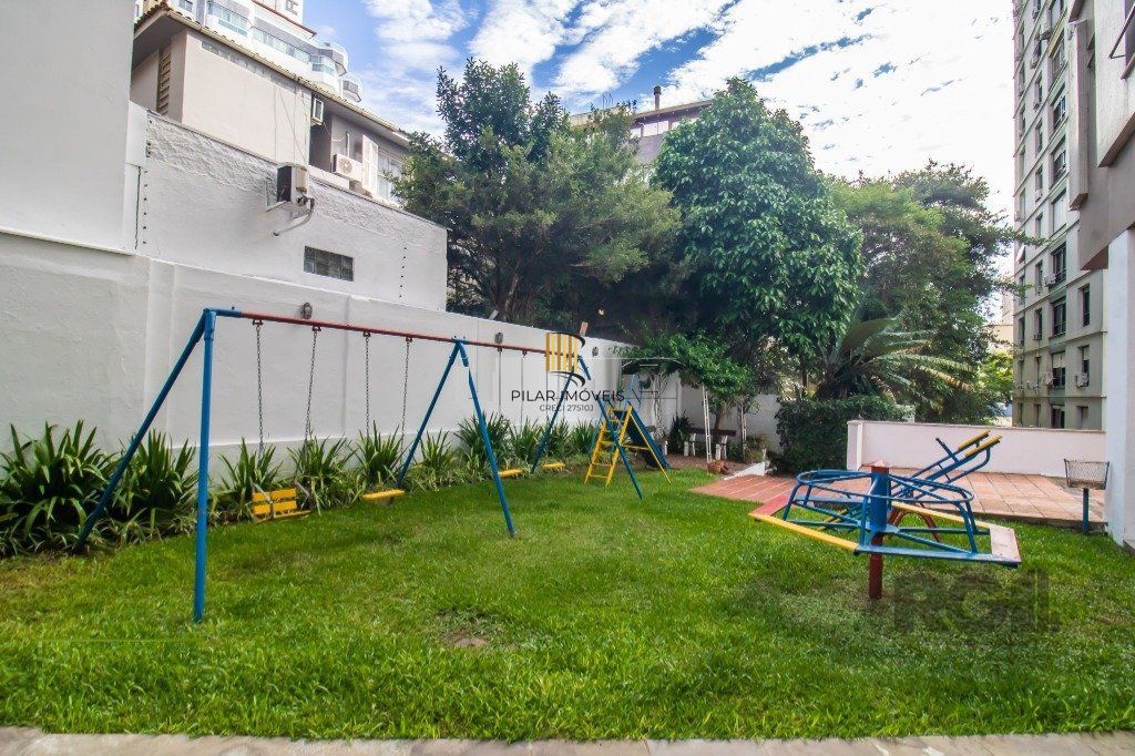 Vende-se belo apartamento a 2 quadras do Parcão, 3 quartos com suíte e vaga coberta - 110m² - Auxiliadora