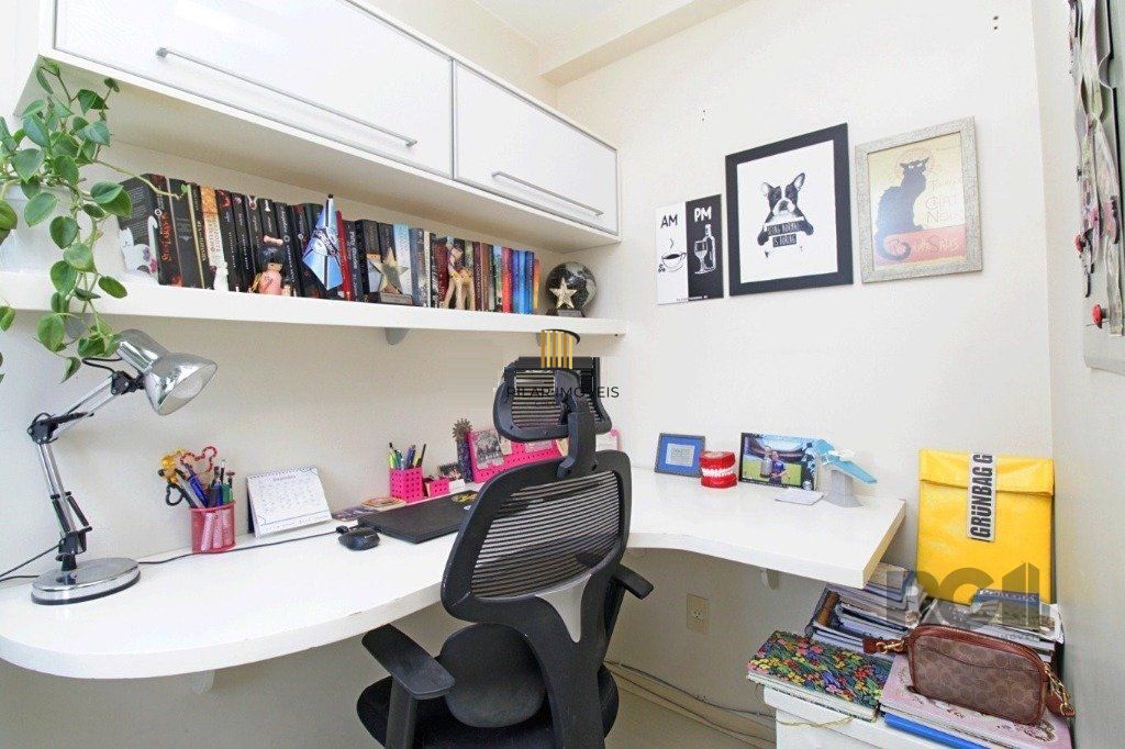 Vende-se excelente apartamento 2 dorm c/ suíte 2 vagas - 75m² - Mont'Serrat