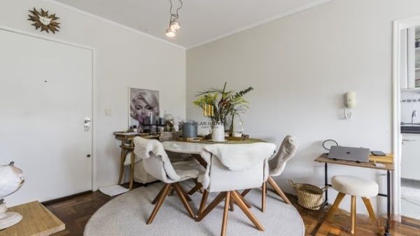 Vende-se apartamento com 1 quarto, 43m² e 1 vaga – Petrópolis