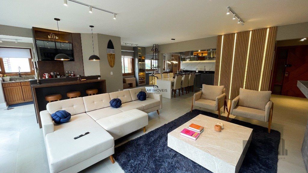 Vende-se luxuoso apartamento 3 quartos com suíte, 2 vagas, com churrasqueira e hidro - 148m² -  Petrópolis