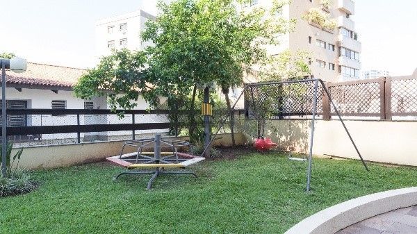 Apartamento com 4 suítes, churrasqueira e 3 vagas - 287m² - Bela Vista