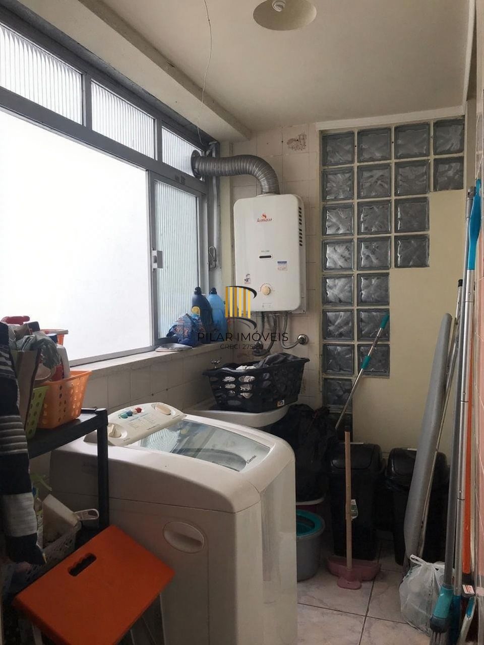 Vende-se apartamento com 2 quartos(1 suíte), 77m² e 2 vagas – Petrópolis