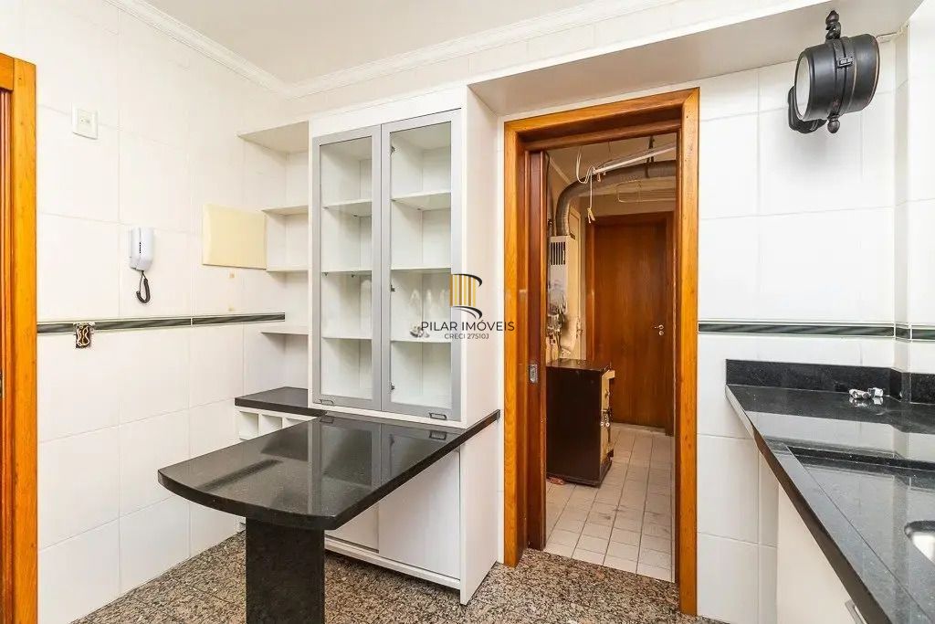 Vende-se apartamento com 3 quartos( 1 suíte), 111m² e 1 vaga – Auxiliadora