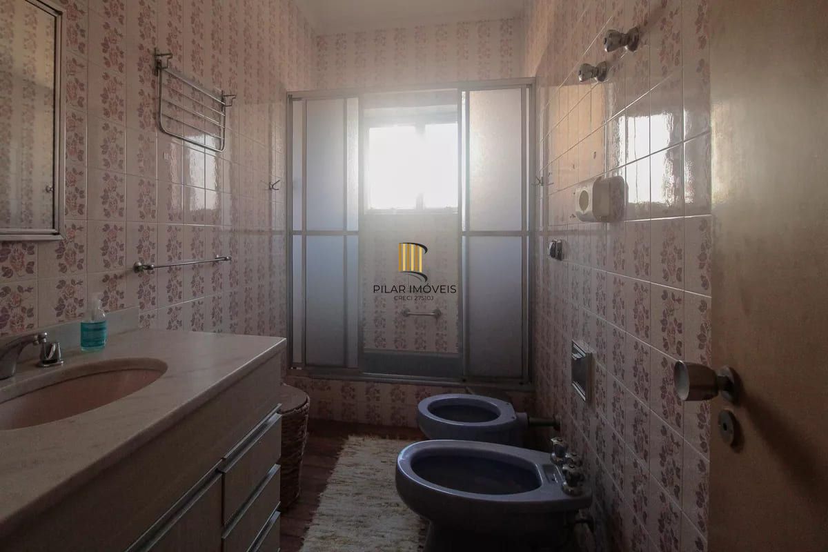 Vende-se apartamento com 4 quartos (1 suíte), 204 m² e 2 vagas - Rio Branco