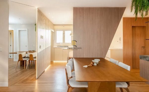 Vende-se luxuosa cobertura com 270m²- 3 suítes, 3 vagas e piscina no Auxiliadora
