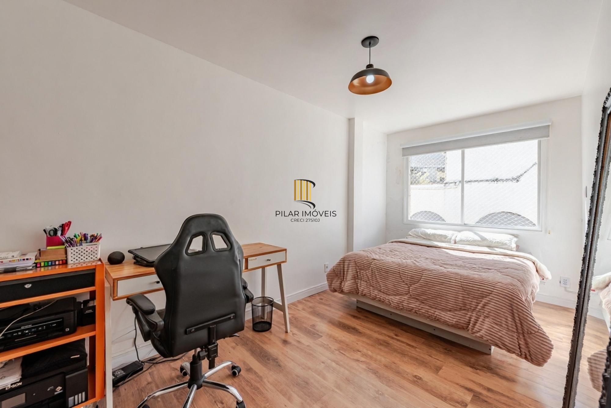 Vende-se cobertura duplex com 3 quartos (1 suíte), 117m² e 1 vaga – Menino Deus