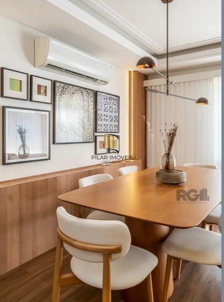 Vende-se apartamento 3 quartos com suíte e duas vagas - 134m² - Moinhos de Vento