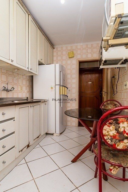 Apartamento 2 dormitórios, 84 m², 2 banheiros no Bairro Petrópolis em Porto Alegre
