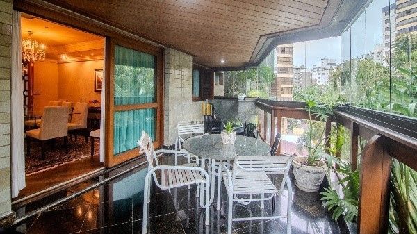 Apartamento com 4 suítes, churrasqueira e 3 vagas - 287m² - Bela Vista