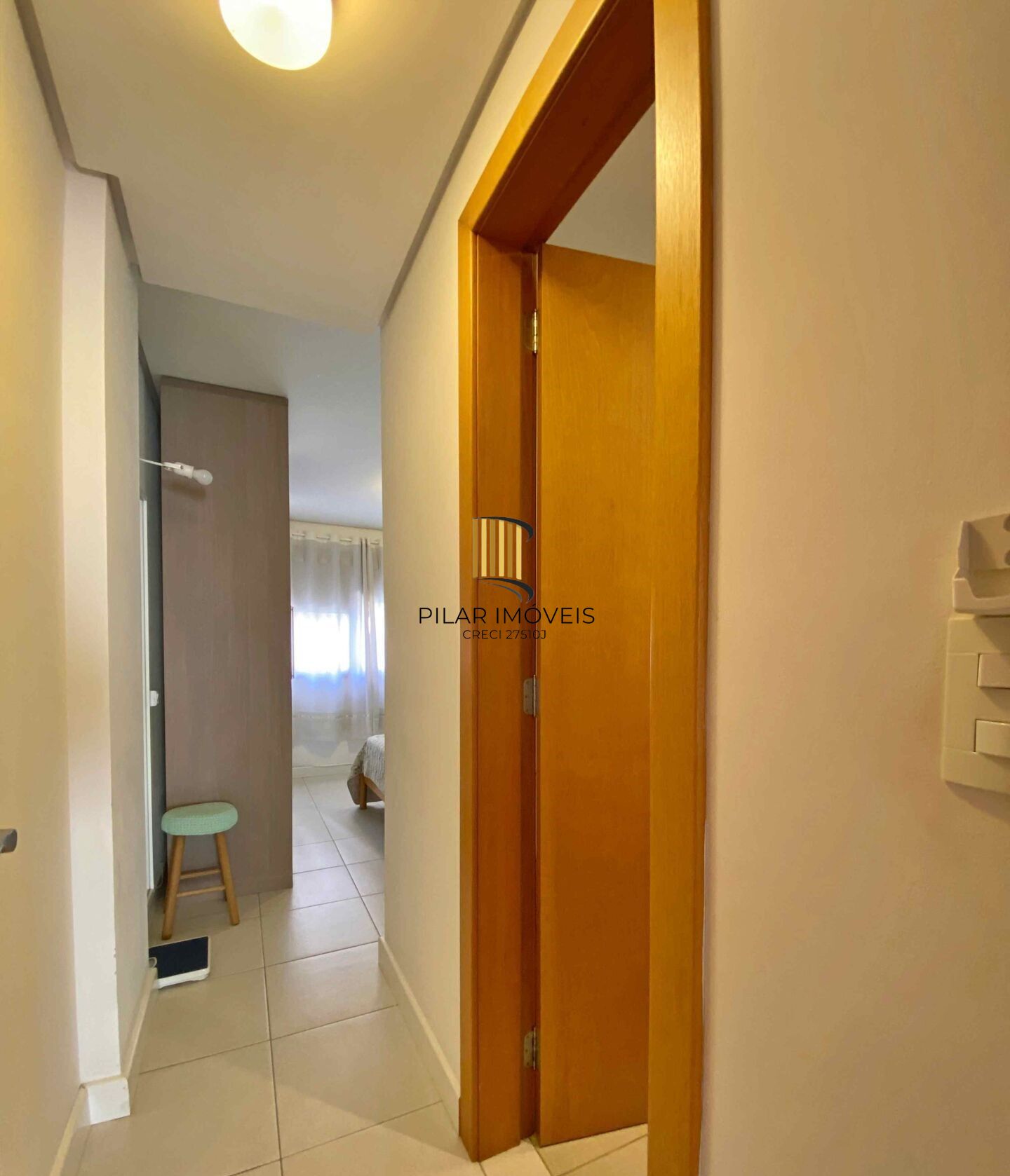 Vende-se apartamento com 2 quartos(1 suíte), 81m² e 2 vagas - Rio Branco