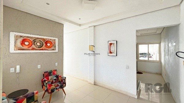 Elegante Apartamento Mobiliado com Suíte, Churrasqueira e 1 Vaga no Menino Deus - 73m²