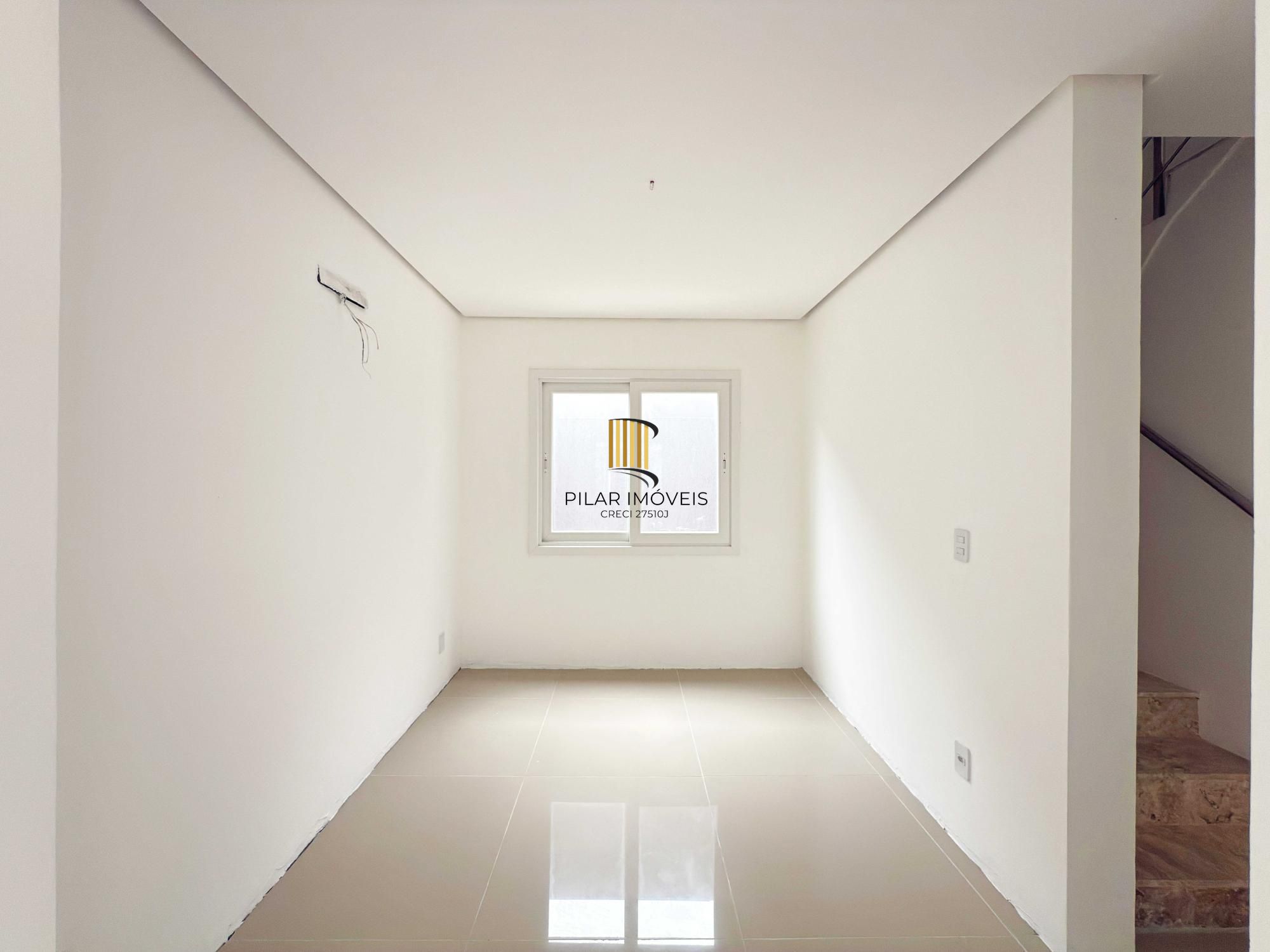 Vende-se casa em condomínio com 4 dormitórios (2 suítes), 3 vagas  – Tristeza