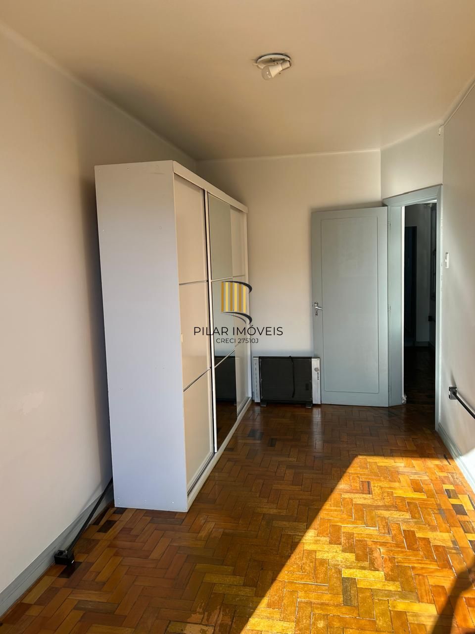 Vende-se apartamento com 3 quartos, 126m² e – Av. João Pessoa