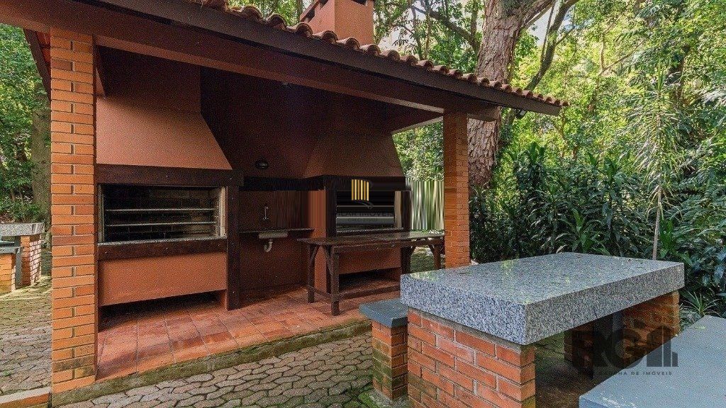 Apartamento Amplo de 3 Dormitórios com Suíte, Lareira e Infraestrutura Completa - 146m² - Mont Serrat