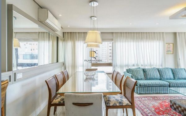 Vende-se apartamento com 3 suítes, 3 vagas e 136 m² - Petrópolis