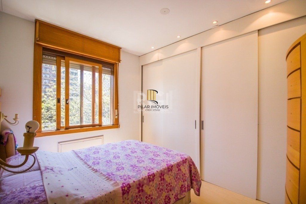 Vende-se cobertura - 171m², 2 dormitórios, sendo 1 suite, 2 vagas - Petrópolis