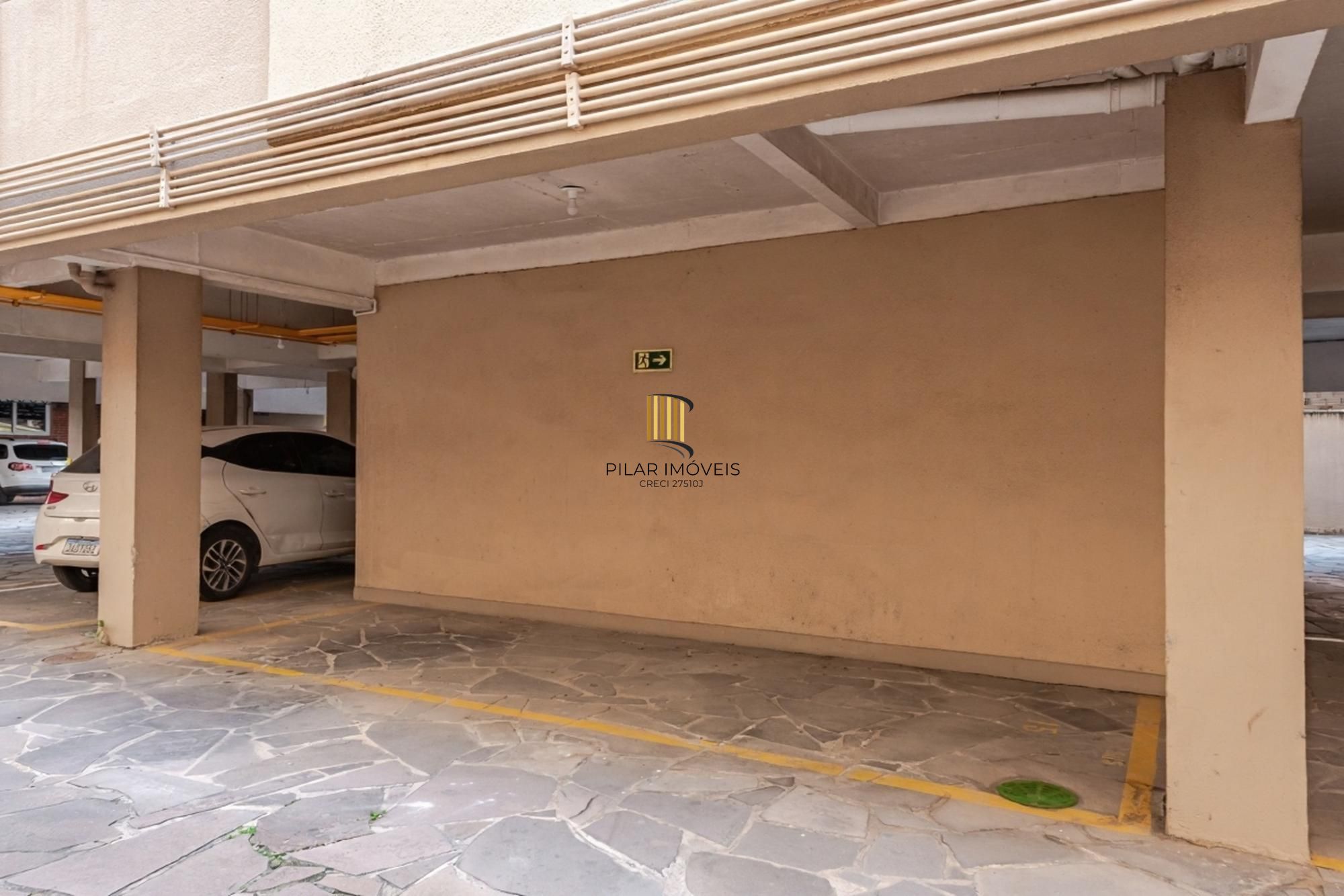 Vende-se cobertura duplex com 3 quartos (1 suíte), 117m² e 1 vaga – Menino Deus