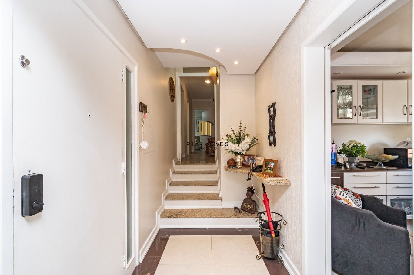 Vende-se apartamento com 3 quartos (1 suíte), 133 m² e 1 vaga – Petrópolis