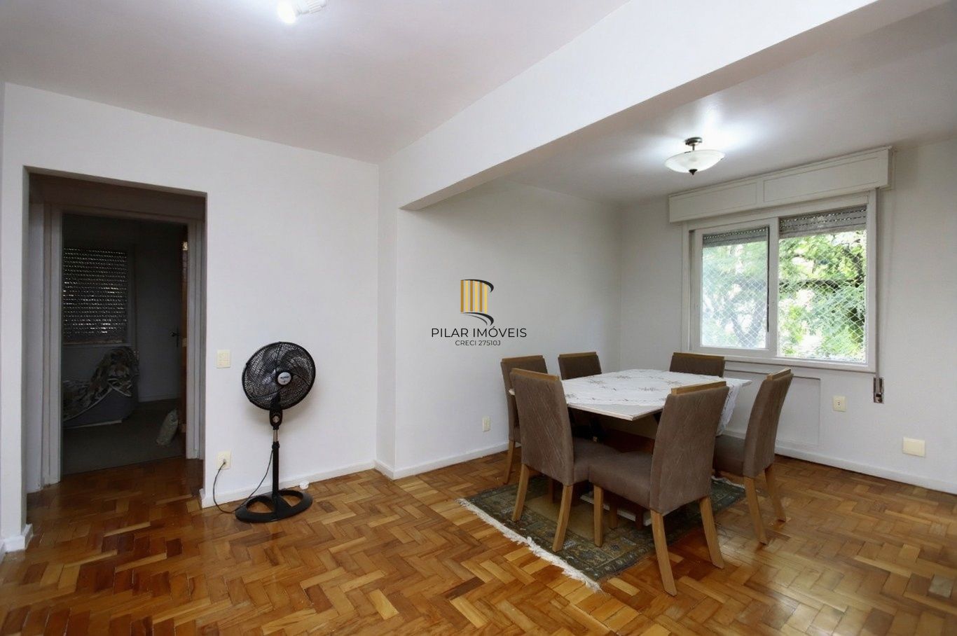 Vende-se apartamento com 3 quartos (1 suíte), 104 m² e 1 vaga – Moinhos de Vento