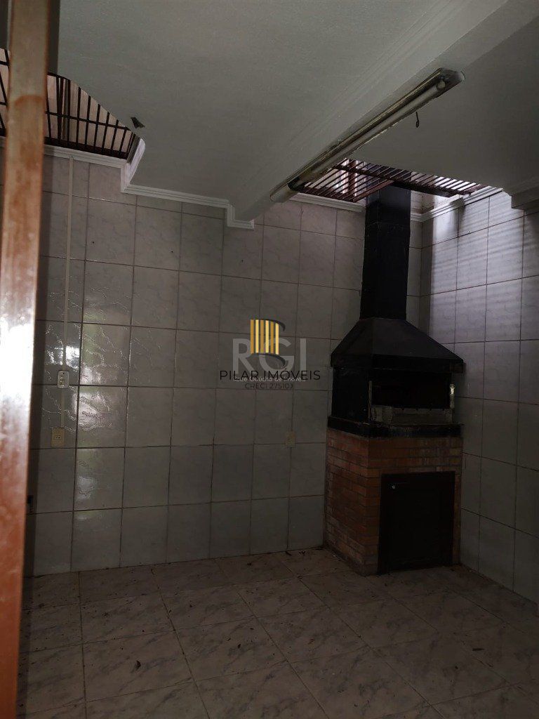 Casa para Venda - 98m², 2 dormitórios, 2 vagas - Alto Petrópolis