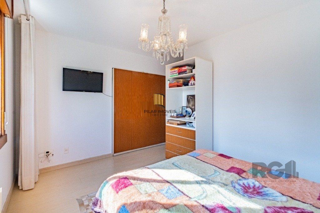 Vende-se ampla cobertura com 3 dormitórios 3 vagas - 269m² - Bairro Moinhos de Vento