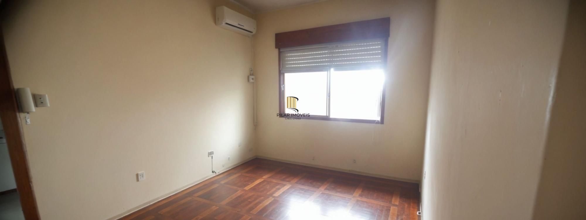 Vende-se apartamento de 1 dormitório e 45m² - Menino Deus