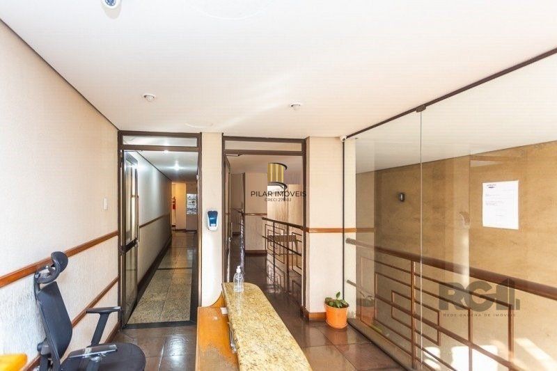 Apartamento 2 dormitórios, 2 banheiros, 1 vaga de garagem no Bairro Independência