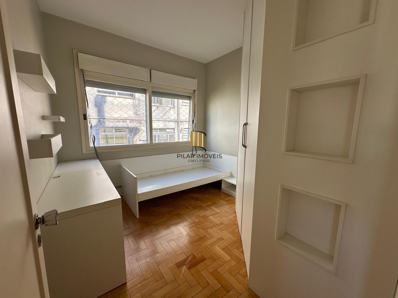 Vende-se apartamento 3 quartos, dependencia completa - 83m² - Bom fim