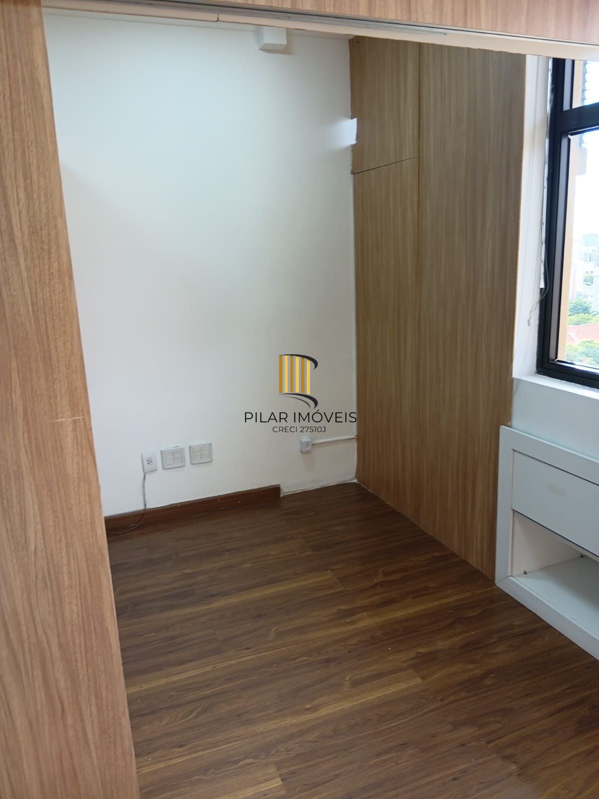 Vende-se cobertura comercial com Terraço – Moinhos de Vento