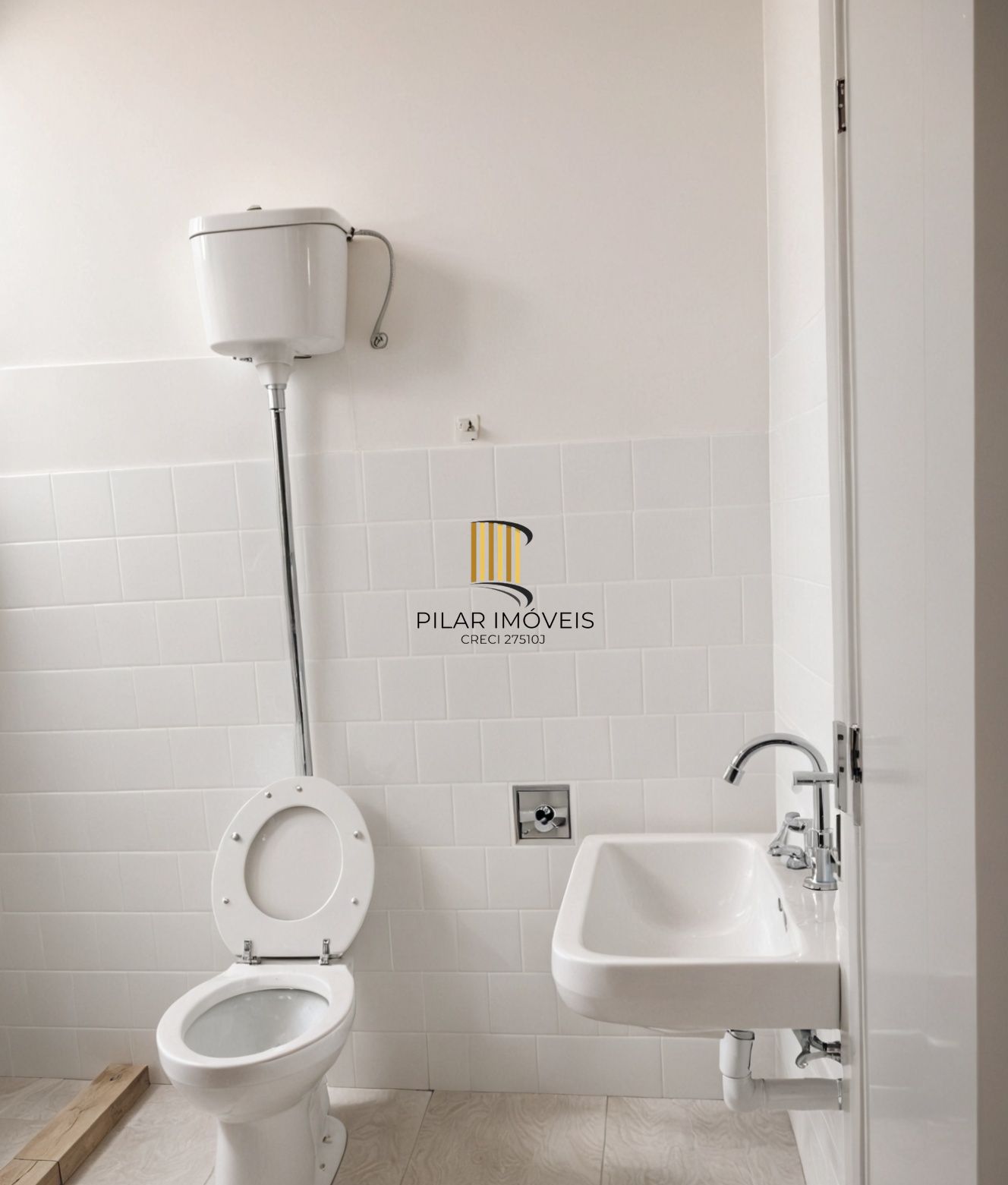 Vende-se apartamento com 2 quartos, 76m², sacada e 1 vaga - Auxiliadora