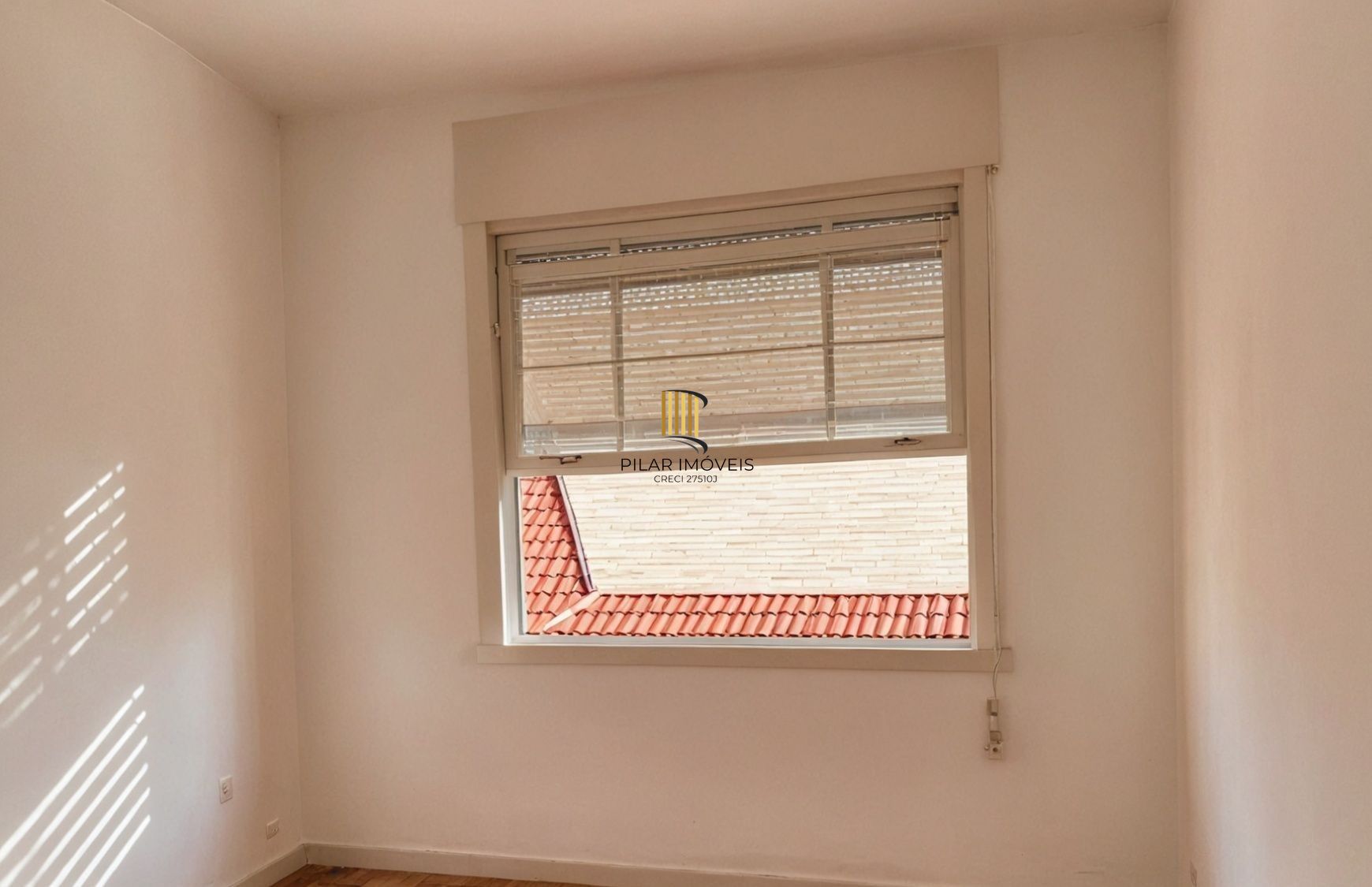 Vende-se apartamento com 2 quartos, 76m², sacada e 1 vaga - Auxiliadora