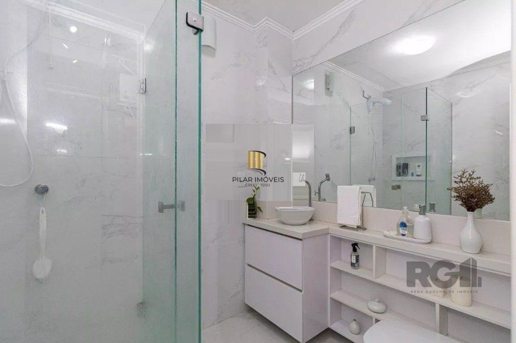 Apartamento 1 dormitório 1 banheiro no Bairro Centro Histórico