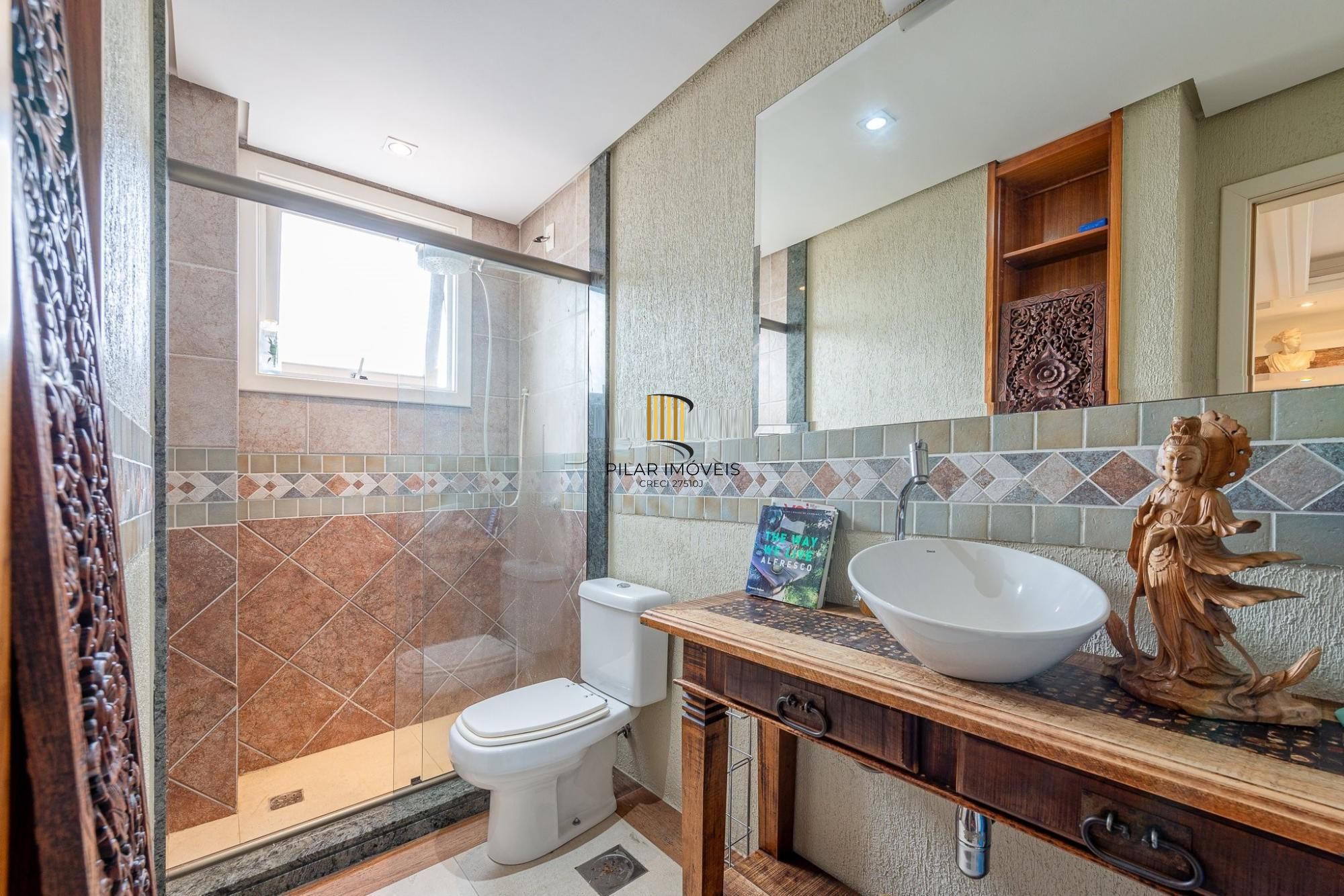 Vende-se luxuosa cobertura com 531.95m², 4 dormitórios no bairro Auxiliadora