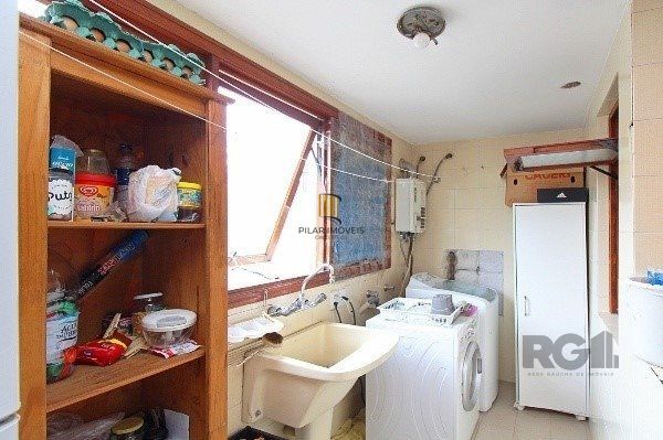 Apartamento com 3 Dormitórios, Suíte e Sacada e 1 vaga - 115m² - Petrópolis