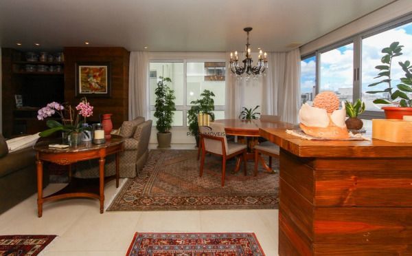 Vende-se amplo apartamento de 195m², 3 Suítes, 3 Vagas, localizado no bairro Bela Vista - Pilar Imóveis