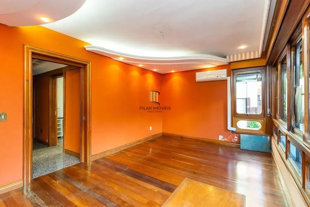Vende-se apartamento com 3 quartos( 1 suíte), 111m² e 1 vaga – Auxiliadora