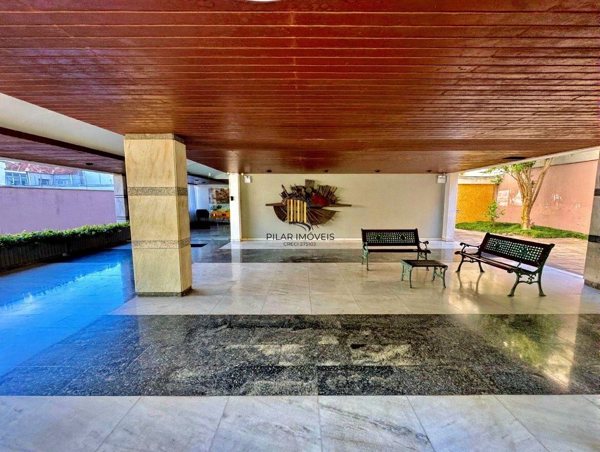 Vende-se apartamento com 3 quartos(1 suíte), 174m² e 2 vagas - Bom Fim