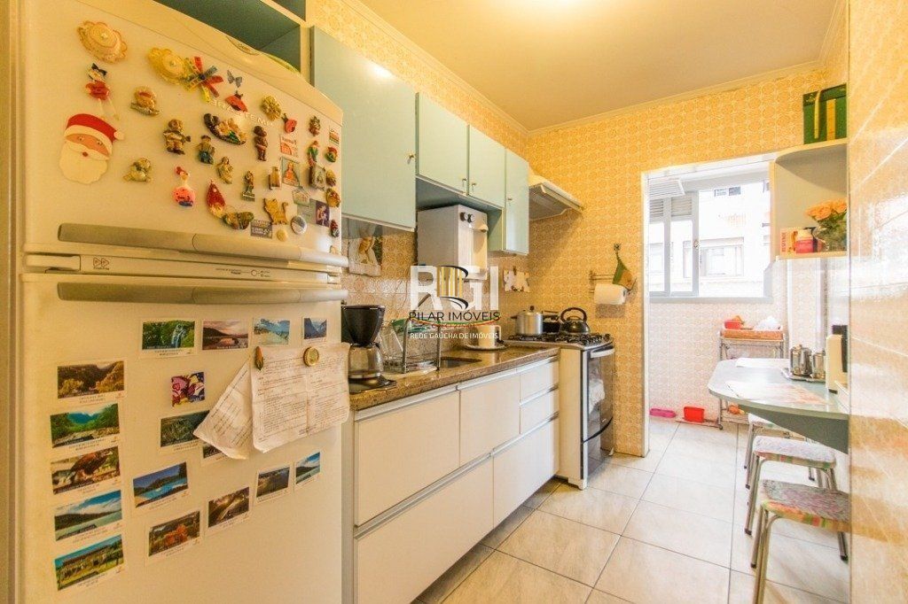 Apartamento á Venda - 140m², 3 dormitórios, sendo 1 suites, 2 vagas - São João