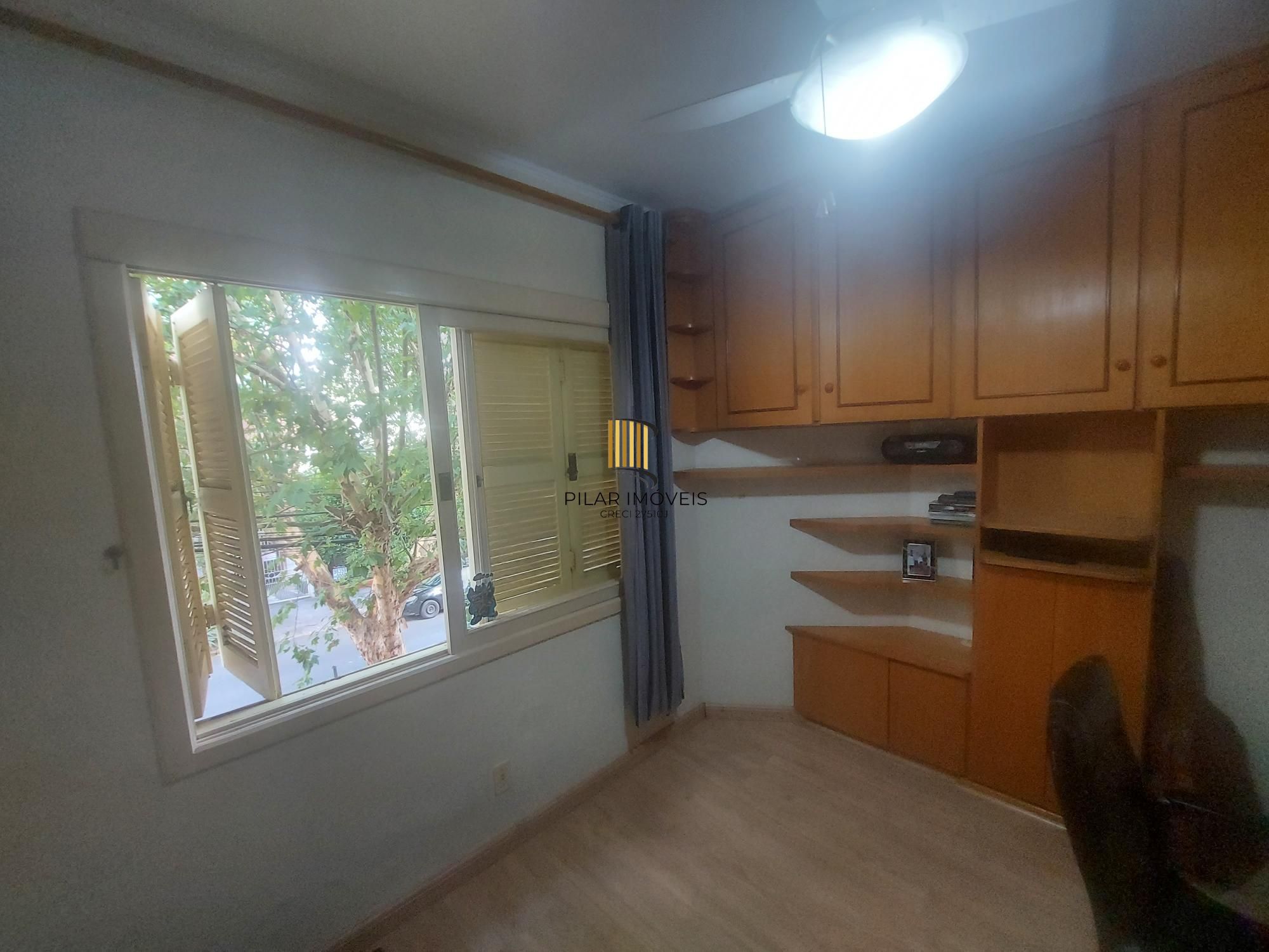 Vende-se apartamento de 2 quartos, 2 vagas, 74m² e sacada e churrasqueira - Higienópolis