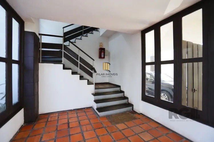 Vende-se ampla cobertura 3 quartos com vaga, lareira e churrasqueira - 175m² - Auxiliadora
