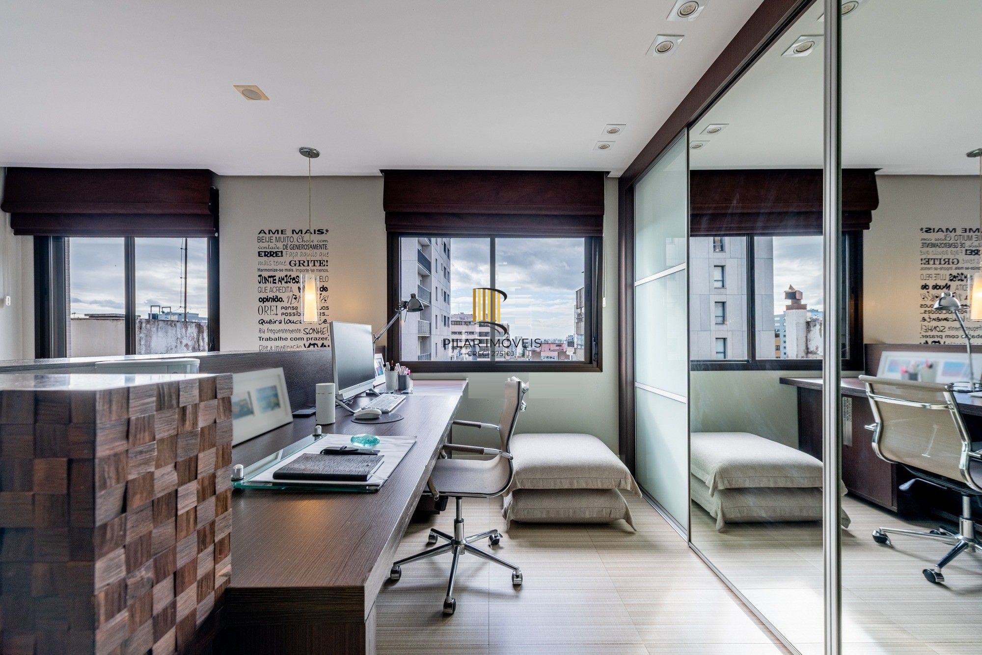 Vende-se cobertura com 2 quartos (1 suíte), 185m² e 2 vagas – Rio Branco