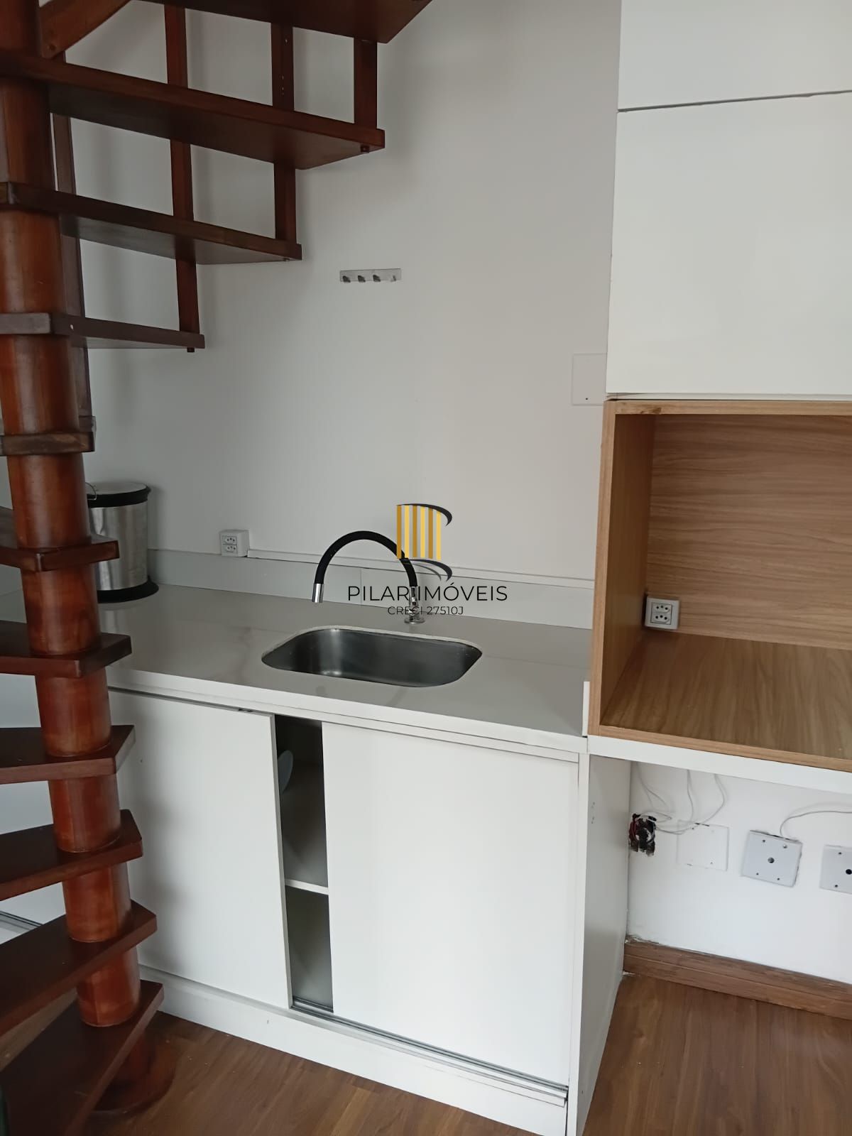 Vende-se cobertura comercial com Terraço – Moinhos de Vento