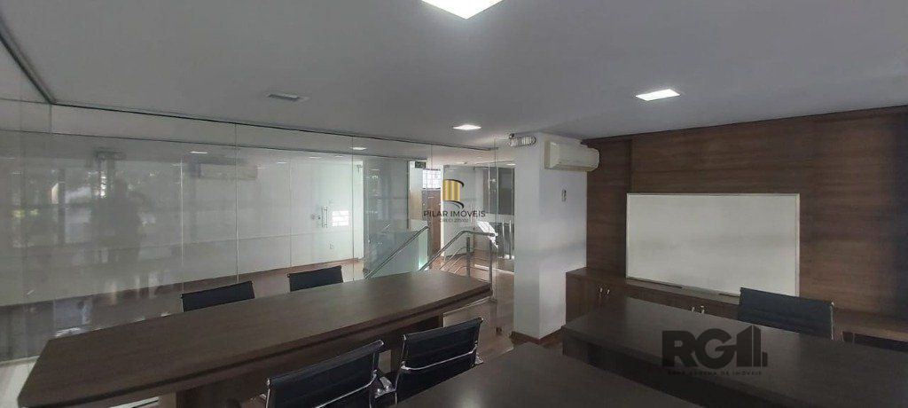 Loja com 113m² de área privativa no Bairro Três Figueiras