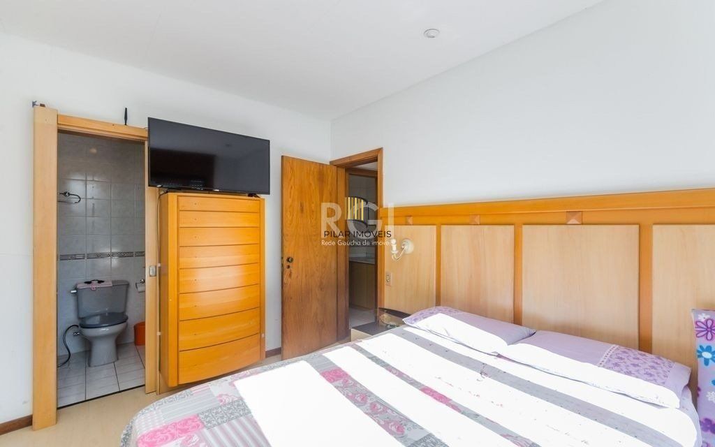 Vende-se cobertura - 171m², 2 dormitórios, sendo 1 suite, 2 vagas - Petrópolis