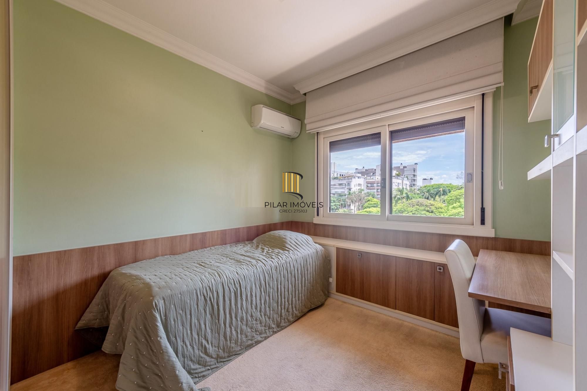 Vende-se luxuosa cobertura com 531.95m², 4 dormitórios no bairro Auxiliadora